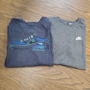 Set of 2 Nike logo T-shirts-Sz Large
